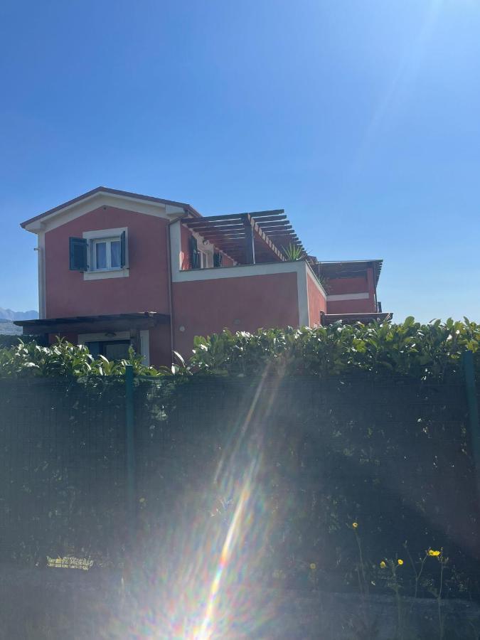 Il Casale Rosso Monolocale Cinque Terre-Toscana Caniparola di Fosdinovo Ngoại thất bức ảnh